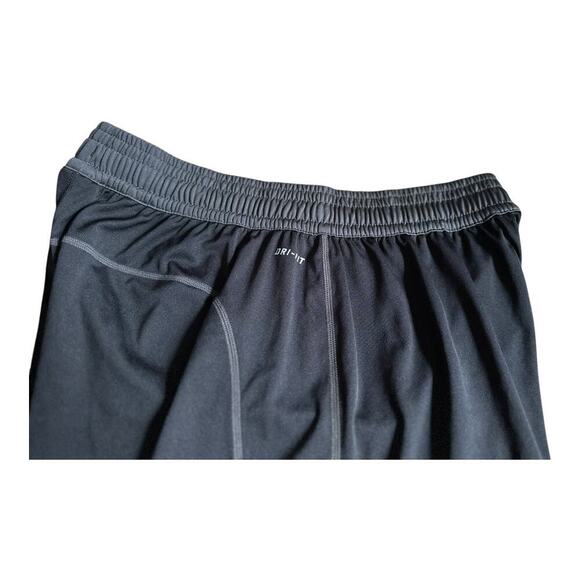 Nike Mens Medium active gym shorts dri-fit black basketball shorts gray swoosh​ - Picture 5 of 8
